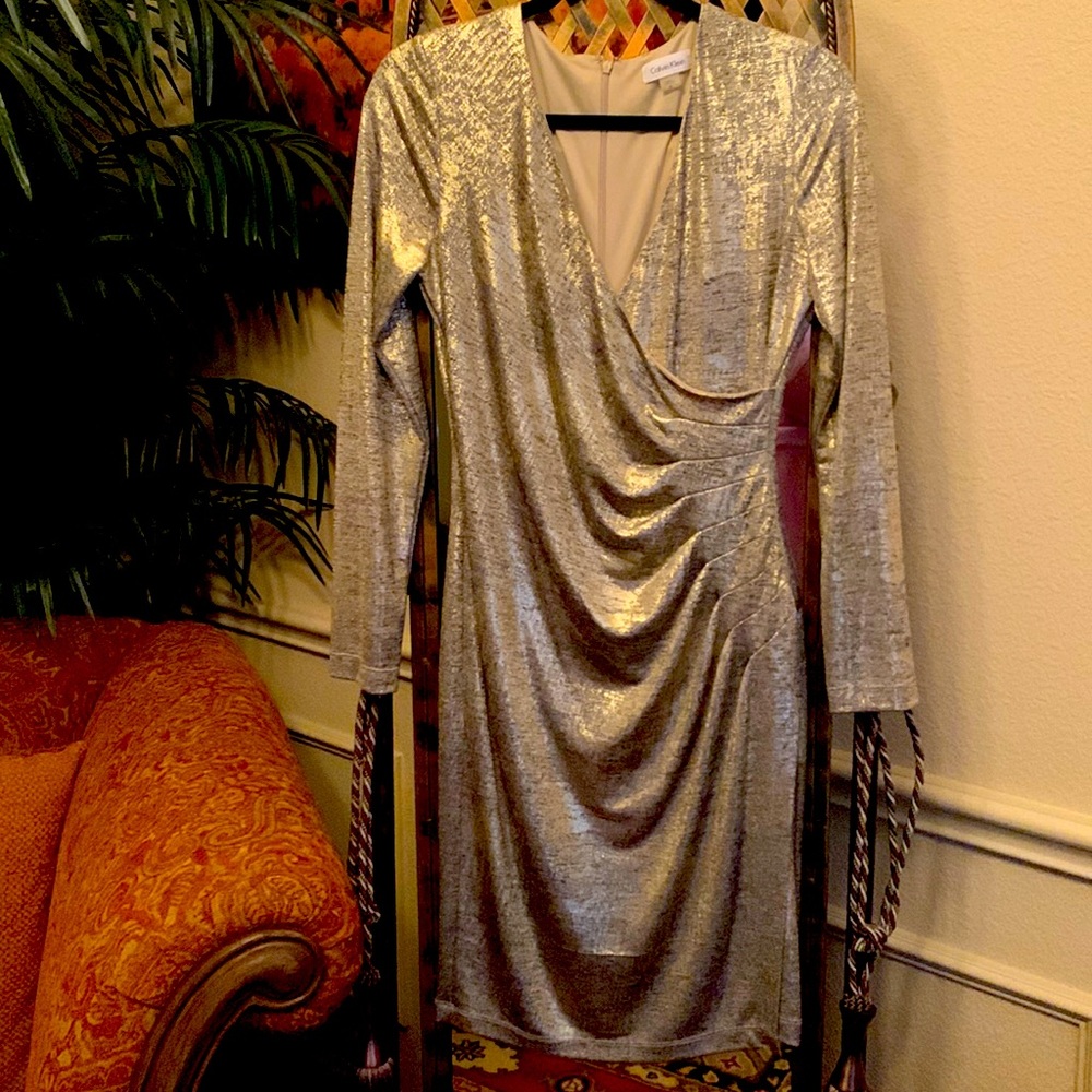 Calvin Klein dress in gold . Size 6